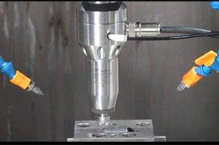 加工中心增速刀柄鉆微孔.jpg